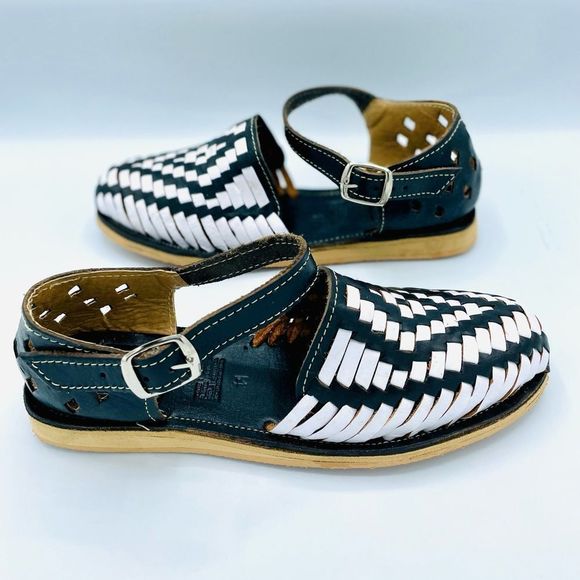Handmade Black and White Strap Huaraches - Picture 5 of 7